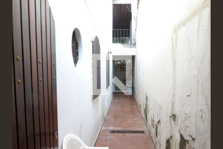 Casa à venda com 302m², 5 quartos e 4 vagasCorredor Externo
