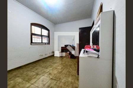 Casa à venda com 302m², 5 quartos e 4 vagas Casa à venda com 302m², 5 quartos e 4 vagasQuarto 3