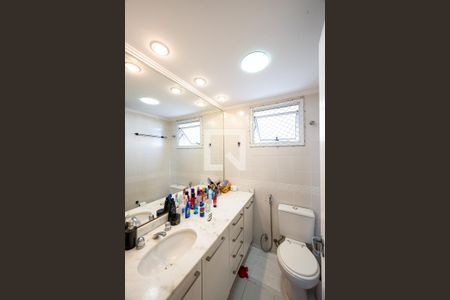 Apartamento à venda com 82m², 3 quartos e 2 vagasBanheiro da Suíte