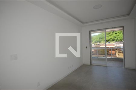 Sala de apartamento para alugar com 3 quartos, 70m² em Vila Valqueire, Rio de Janeiro