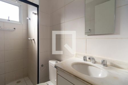 Apartamento para alugar com 60m², 2 quartos e 2 vagas Apartamento para alugar com 60m², 2 quartos e 2 vagasBanheiro