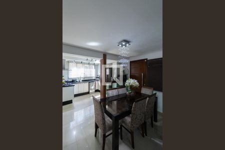 Casa para alugar com 265m², 3 quartos e 3 vagas Casa para alugar com 265m², 3 quartos e 3 vagasCozinha