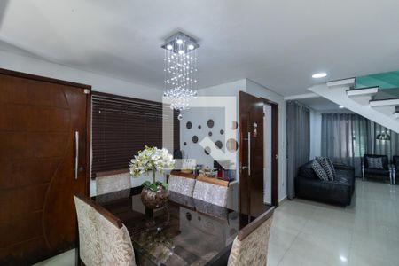 Casa para alugar com 265m², 3 quartos e 3 vagas Casa para alugar com 265m², 3 quartos e 3 vagasCozinha