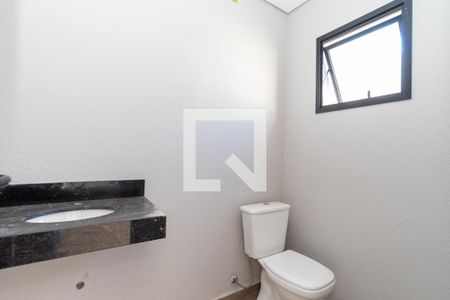 Casa à venda com 169m², 3 quartos e 6 vagasLavabo da Garagem