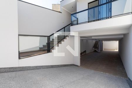 Casa à venda com 169m², 3 quartos e 6 vagasGaragem