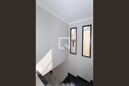 Casa à venda com 169m², 3 quartos e 6 vagasEscada