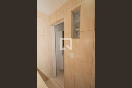 Banheiro de casa para alugar com 1 quarto, 35m² em Chácara Mafalda, São Paulo