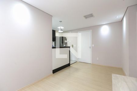 Apartamento para alugar com 2 quartos, 46m² em Vila Carmosina, São Paulo