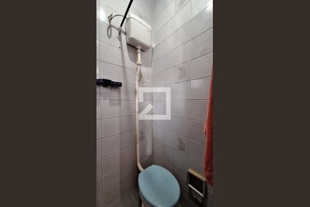 Banheiro de casa para alugar com 1 quarto, 27m² em Vila Caiçara, Praia Grande