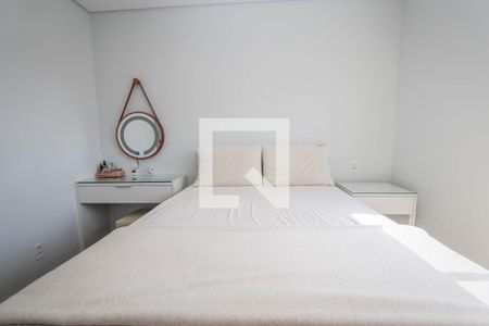 Suite de apartamento à venda com 3 quartos, 78m² em Jardim Santa Rosa, Taboão da Serra