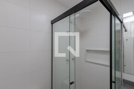Banheiro  de kitnet/studio para alugar com 1 quarto, 27m² em Santo Amaro, São Paulo