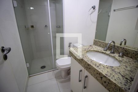 Apartamento para alugar com 80m², 3 quartos e 2 vagasBanheiro do Corredor