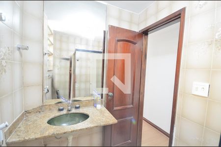 Apartamento para alugar com 77m², 2 quartos e sem vaga Apartamento para alugar com 77m², 2 quartos e sem vagaBanheiro
