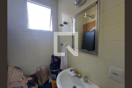 Apartamento à venda com 411m², 3 quartos e 3 vagasBanheiro na Área de Serviço