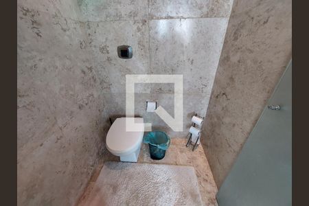 Apartamento à venda com 411m², 3 quartos e 3 vagasBanheiro 1