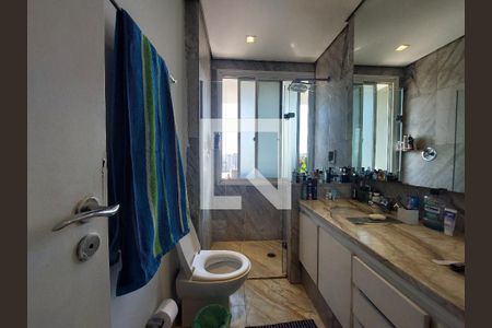 Apartamento à venda com 411m², 3 quartos e 3 vagasBanheiro 3