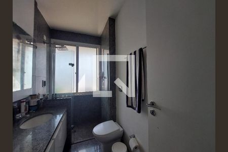 Apartamento à venda com 411m², 3 quartos e 3 vagasBanheiro 2