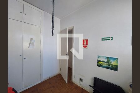 Apartamento à venda com 411m², 3 quartos e 3 vagasQuarto na Área de Serviço