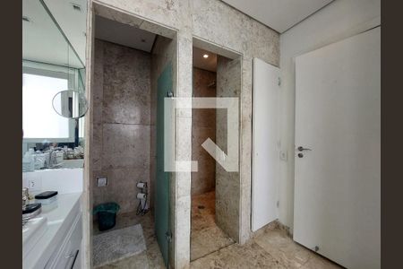 Apartamento à venda com 411m², 3 quartos e 3 vagasBanheiro 1