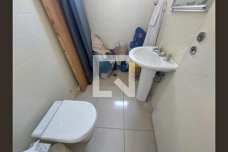 Apartamento à venda com 411m², 3 quartos e 3 vagasBanheiro na Área de Serviço