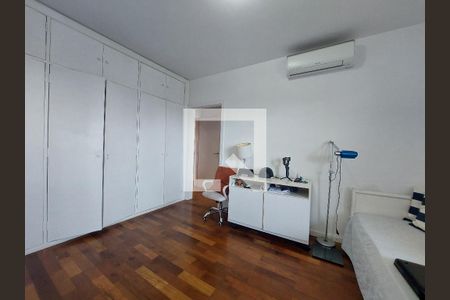 Apartamento à venda com 411m², 3 quartos e 3 vagasQuarto 2