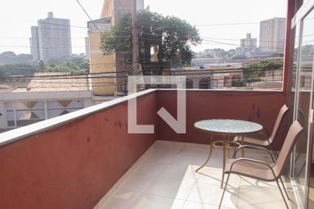 Casa à venda com 180m², 2 quartos e 2 vagasVaranda