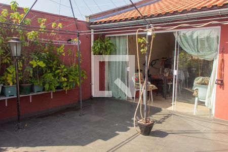 Casa à venda com 180m², 2 quartos e 2 vagasQuintal (área de churrasqueira) - externo