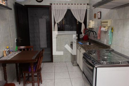 Casa à venda com 180m², 2 quartos e 2 vagasCozinha