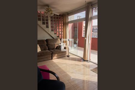 Casa à venda com 180m², 2 quartos e 2 vagasSala 2 (varanda)