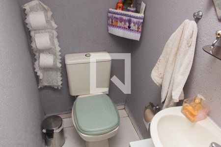 Casa à venda com 180m², 2 quartos e 2 vagasBanheiro  (Lavabo)