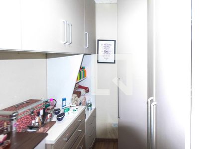 Apartamento à venda com 80m², 3 quartos e 1 vaga Apartamento à venda com 80m², 3 quartos e 1 vagaCloset