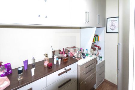 Apartamento à venda com 80m², 3 quartos e 1 vaga Apartamento à venda com 80m², 3 quartos e 1 vagaCloset