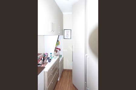 Apartamento à venda com 80m², 3 quartos e 1 vaga Apartamento à venda com 80m², 3 quartos e 1 vagaCloset