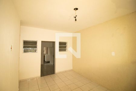 Quarto 1 de casa para alugar com 2 quartos, 70m² em Vila Irmãos Arnoni, São Paulo