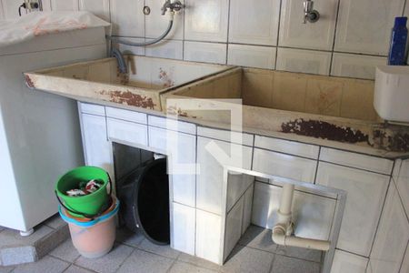 Casa à venda com 145m², 3 quartos e 2 vagasLavanderia
