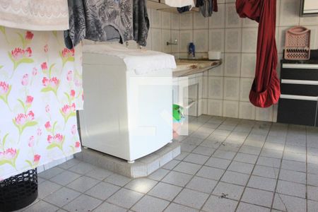 Casa à venda com 145m², 3 quartos e 2 vagasLavanderia