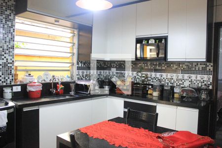 Casa à venda com 145m², 3 quartos e 2 vagasCozinha