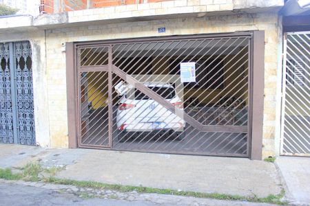 Casa à venda com 145m², 3 quartos e 2 vagasFachada com placa QuintoAndar