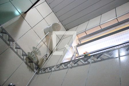 Casa à venda com 145m², 3 quartos e 2 vagasBanheiro 1