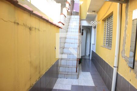 Casa à venda com 145m², 3 quartos e 2 vagasCorredor da lavanderia e área gourmet