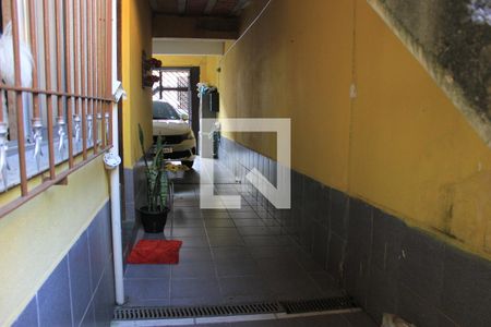 Casa à venda com 145m², 3 quartos e 2 vagasCorredor da lavanderia e área gourmet