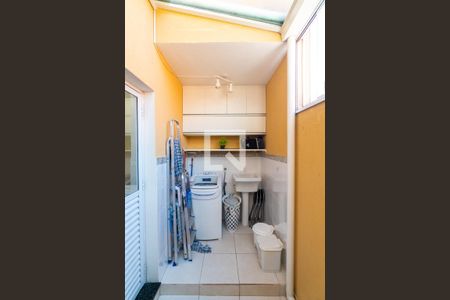 Casa de condomínio à venda com 68m², 2 quartos e 2 vagasÁrea de Serviço