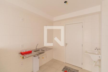 Cozinha e Área de Serviço de apartamento para alugar com 2 quartos, 32m² em Itaquera, São Paulo