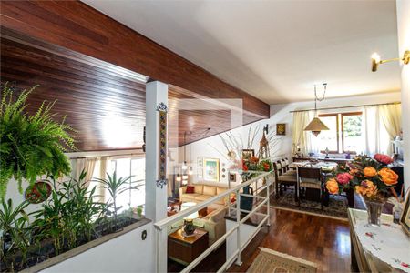Casa à venda com 3 quartos, 220m² em Jardim Marajoara, São Paulo