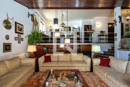 Casa à venda com 3 quartos, 220m² em Jardim Marajoara, São Paulo