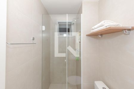 Apartamento à venda com 68m², 2 quartos e 2 vagas Apartamento à venda com 68m², 2 quartos e 2 vagasBanheiro da Suíte