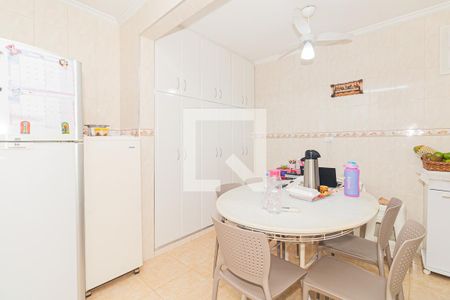 Casa à venda com 144m², 4 quartos e 1 vaga Casa à venda com 144m², 4 quartos e 1 vagaCopa