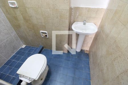 Banheiro de casa para alugar com 2 quartos, 58m² em Quintino Bocaiúva, Rio de Janeiro