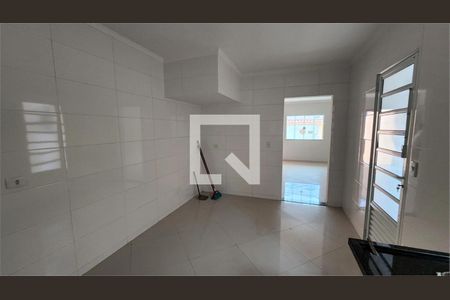 Casa à venda com 3 quartos, 72m² em Vila Vitorio Mazzei, São Paulo