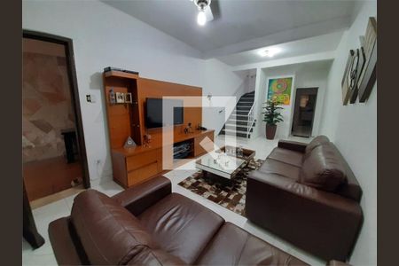 Casa à venda com 4 quartos, 200m² em Jardim Japao, São Paulo